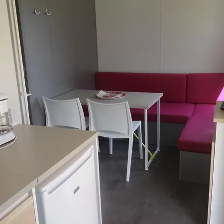 Camping Camping La Roseraie D'omaha Surrain